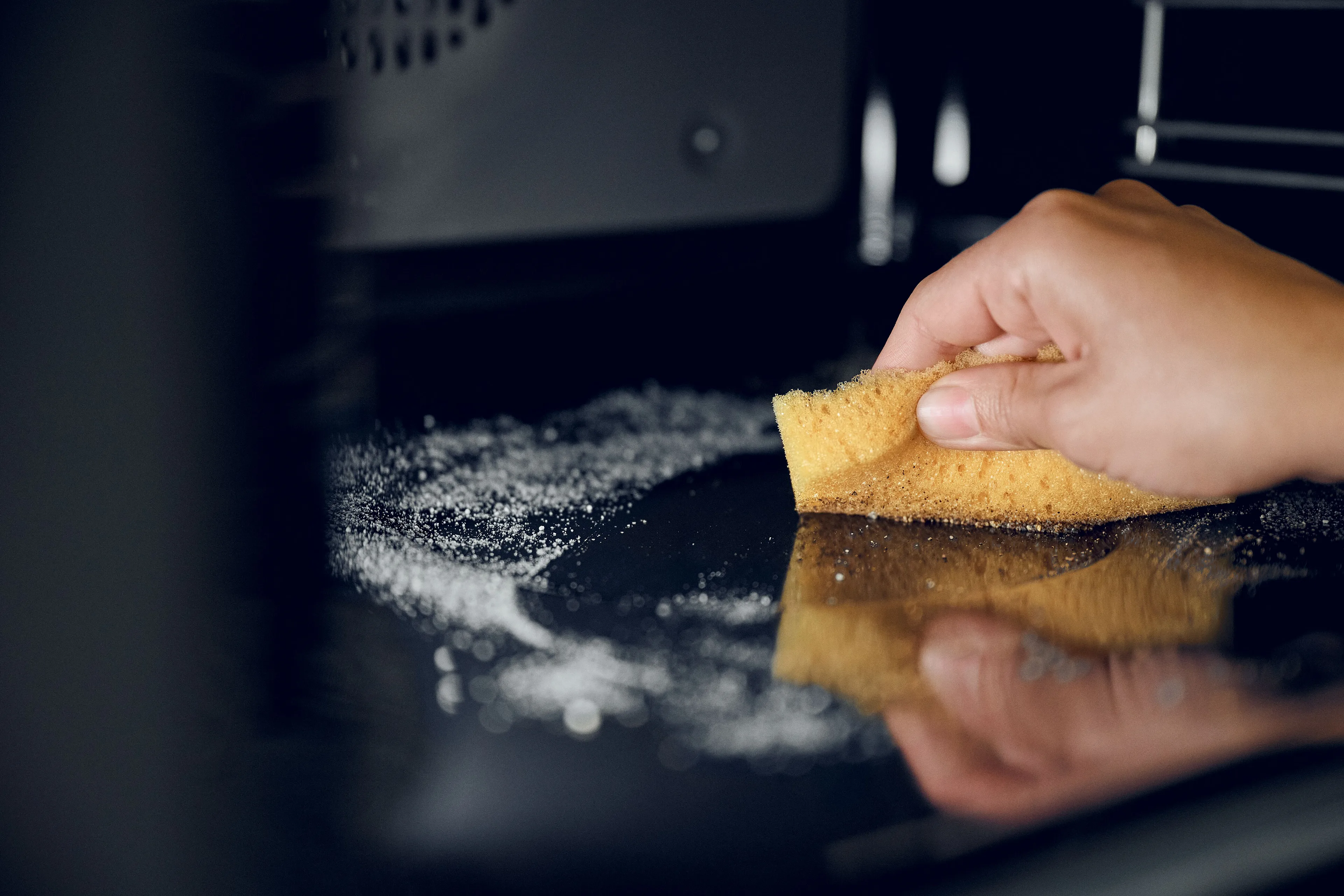 Neff oven schoomaken met Pyrolyse functie ASWA Keukens